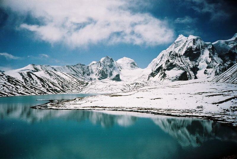Sedan cab for Sikkim tours